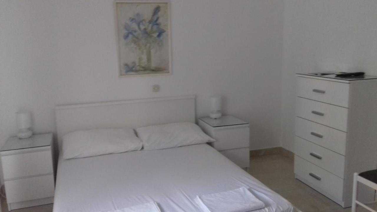 Apartments Lara Podgora Εξωτερικό φωτογραφία