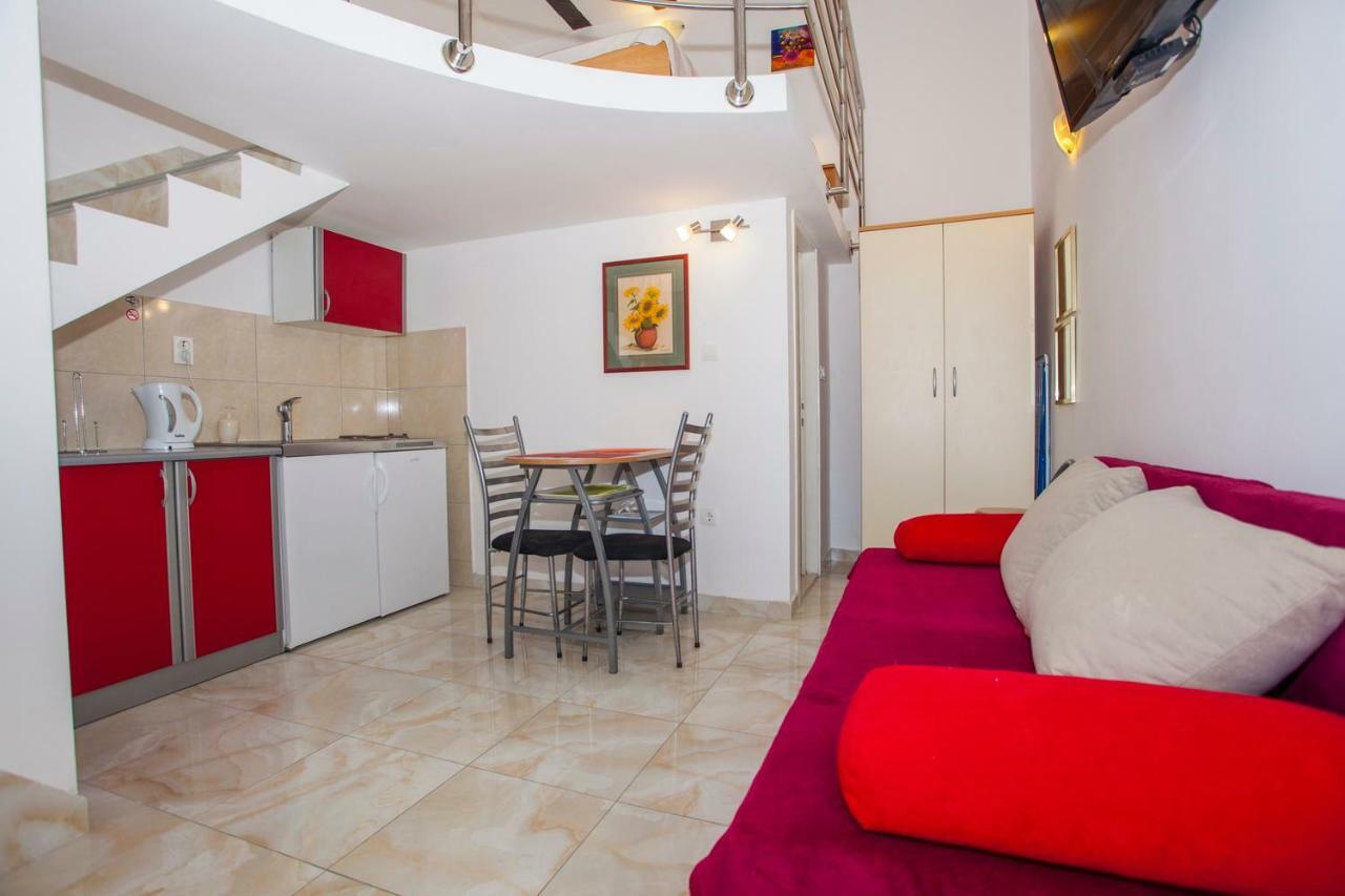 Apartments Lara Podgora Εξωτερικό φωτογραφία